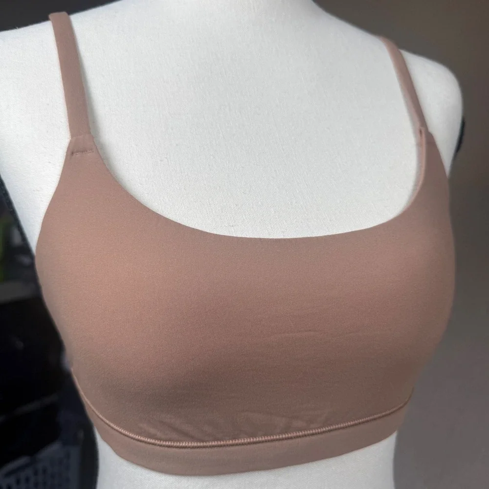 Quince Second Skin Bralette Womens Medium Brown Tan Excellent Adjustable Straps
